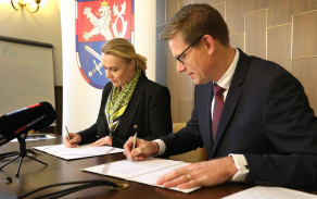 signing_of_the_memorandum.jpg